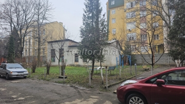 Zatyshna_kvartyra_v_tsentri_z_vydom_na_lypovu_aleyu_na_pochatku_vulytsi_Shevchenka_23481_12_1733225971.jpeg