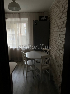 Zdam_dvokhkimnatnu_kvartyru_v_tsentri_mista_po_vulytsi_Hrushevskoho_23561_5_1738668261.jpeg