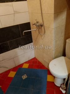Zdam_v_orendu_2_kimnaty_v_pryvatnomu_Budynku_v_tsentri_mista__23393_2_1730124470.jpeg