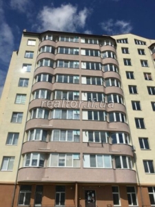 Здана велика двокімнатна квартира Хіміків