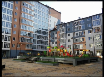 Зданий будинок в центрі міста