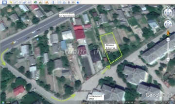 Verkauf eines Grundstücks in der richtigen Form für die Bebauung im Dorf Kryhivtsi