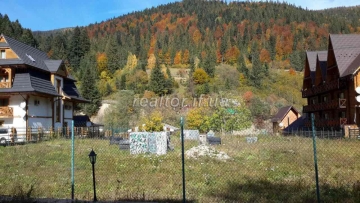 Земельна ділянка в с. Татарів перший ряд