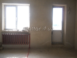 Продам 4-комнатную квартиру в центре Одессы