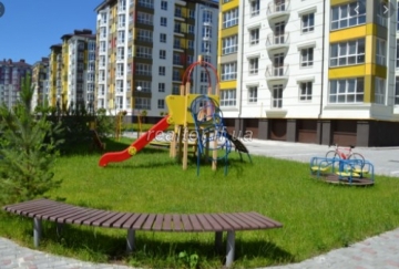 Redesigned three-bedroom apartment in Kalinova Sloboda