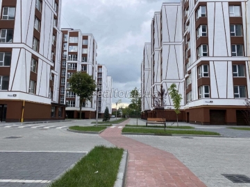 Verkauf einer renovierten Wohnung im Wohnkomplex Opryshivska Sloboda