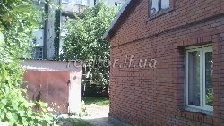 Особняк на вулиці сніжній