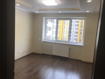 здана новобудова з якісним євроремонтом по вулиці Стуса
